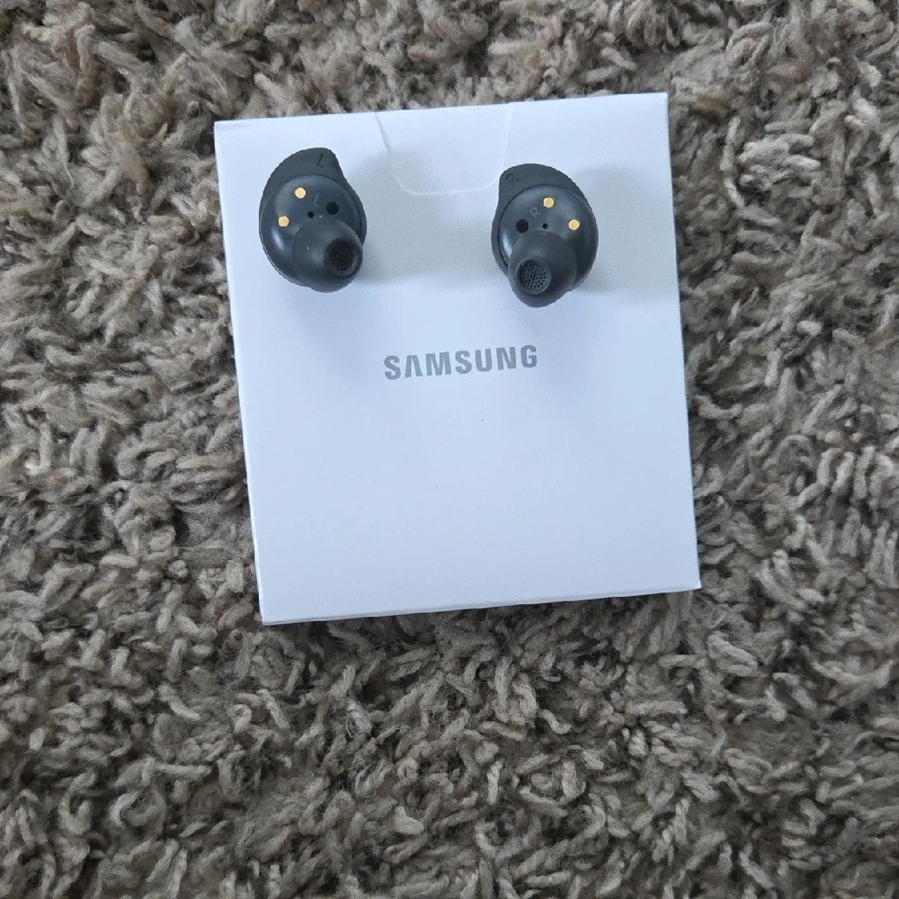 Samsung Black Wireless Headsets Ergonomic Design